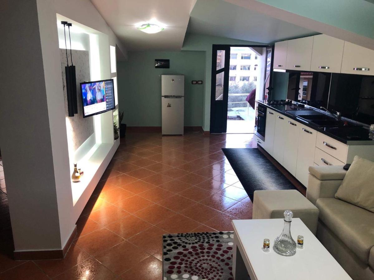 Modern Apartment By Ceni, Elbasan Bagian luar foto